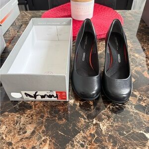 Elegant Comfort Black Women's Pumps- Rockport